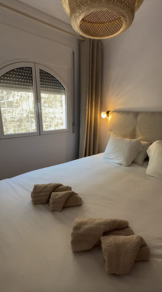 Slaapkamer met nieuw bed